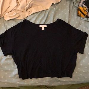 Black short sleeve cropped top